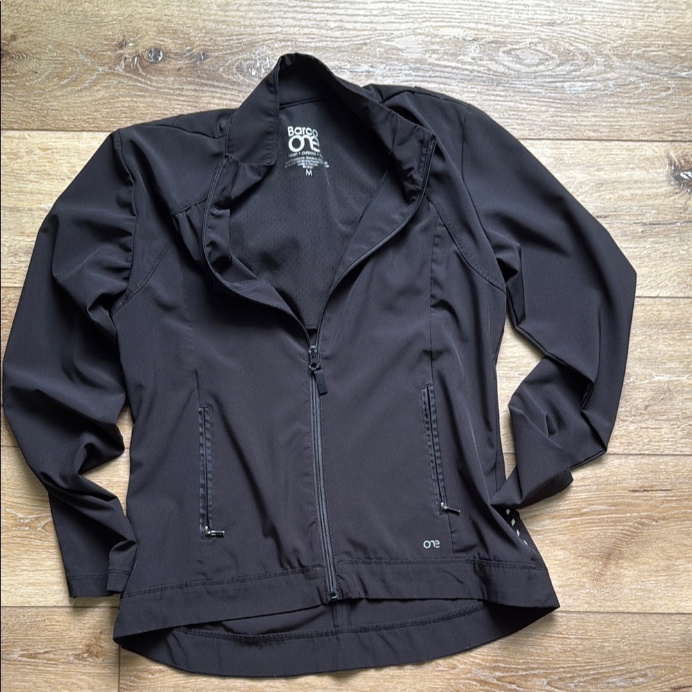Barco one size medium women’s scrub jacket